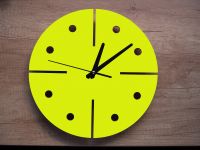 Nástěnné dřevěné hodiny"modern" v několika barevných variantách