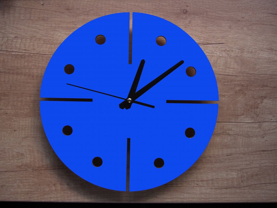 Nástěnné dřevěné hodiny"modern" v několika barevných variantách - modré